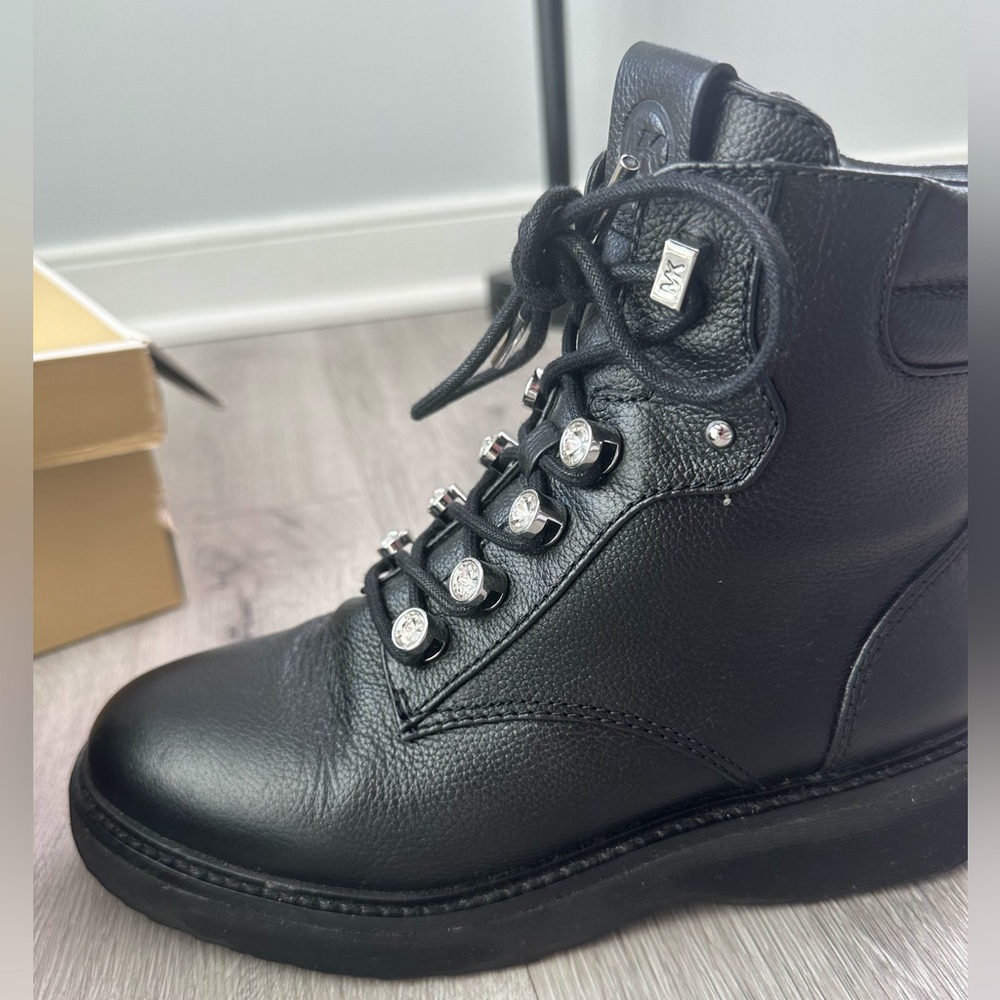 Michael Kors Real Leather Boots, Black, 7M with real box - Picture 5 of 9